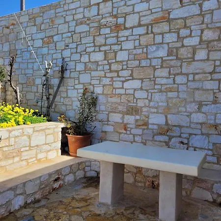 Marita's Retreat Apartment *